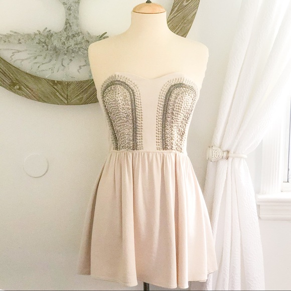 KEEPSAKE Cameo Set The Mood Strapless Dress Beige - Picture 2 of 8